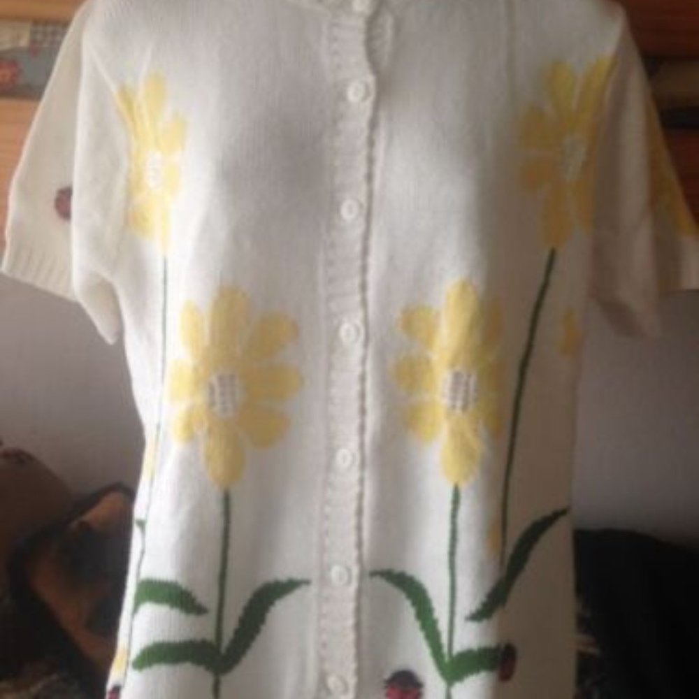 Quacker Factory * S/S Button White Sweater Yellow… - image 1